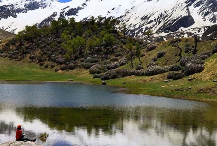 Ruinsara Lake Trek